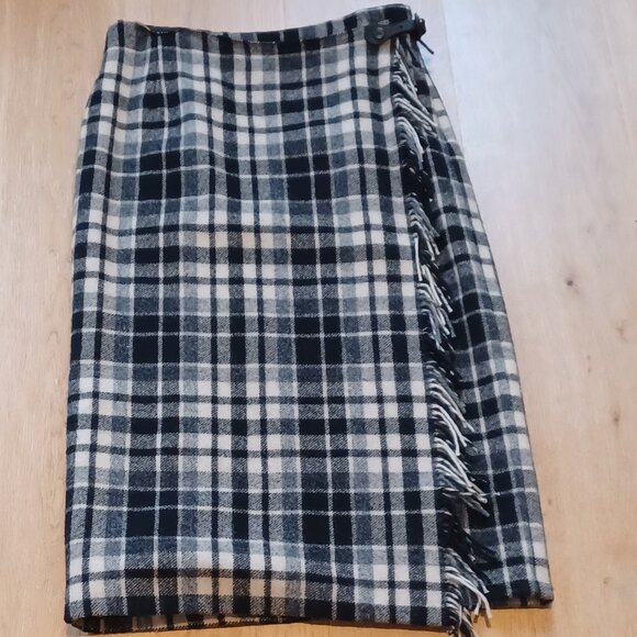 Eddie Bauer blanket wool long skirt with single button at waist. - Picture 3 of 7